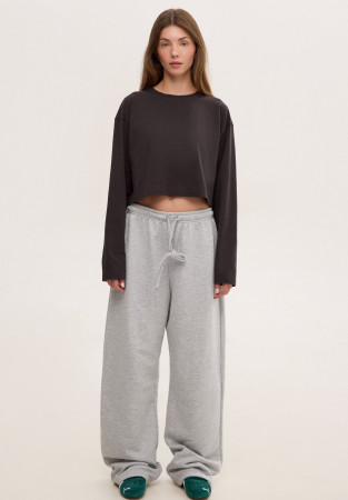 Лонгслив укороченый oversize почти черный  Лонгслив укороченый oversize почти черный